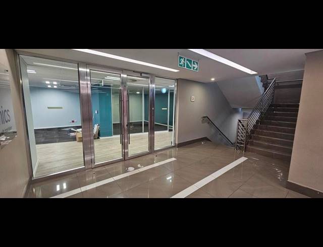 BUSINESS PROPERTY TO RENT IN VORNA VALLEY